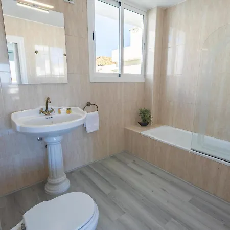 Vacation Marbella: Romantic Duplex Penthouse Near Marina *