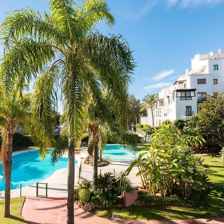 Vacation I Terrazas De Banus, Romantic, Jacuzzi, Pet-friendly, Cosy Duplex Penthouse, 2min Walk To Marina Lejlighed Marbella