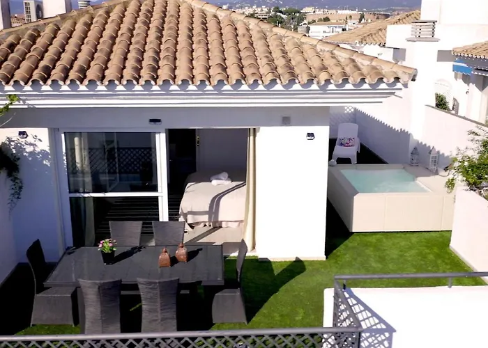 Lejlighed Vacation I Terrazas De Banus, Romantic, Jacuzzi, Pet-friendly, Cosy Duplex Penthouse, 2min Walk To Marina Marbella
