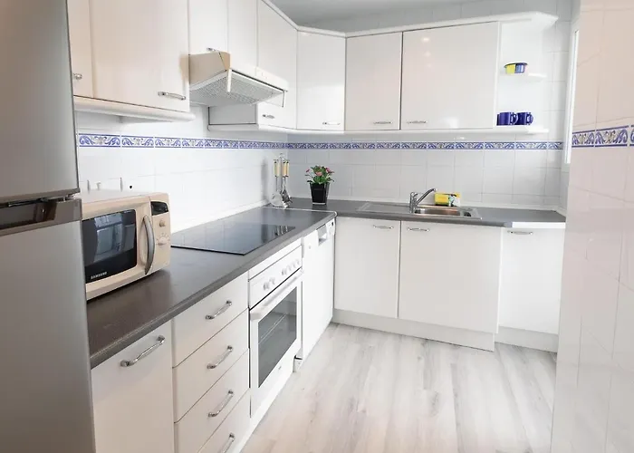 Vacation I Terrazas De Banus, Romantic, Jacuzzi, Pet-friendly, Cosy Duplex Penthouse, 2min Walk To Marina Lejlighed